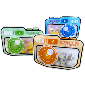 bolsa ziploc infantil, bolsa diseño cámara, packaging divertido niños, bolsa para golosinas, sorpresitas fiestas, bolsa con base expandible, bolsa que se mantiene de pie, ziploc reutilizable niños, packaging creativo infantil, bolsa infantil colores, tienda de regalos infantiles, packaging para eventos, bolsa cámara infantil